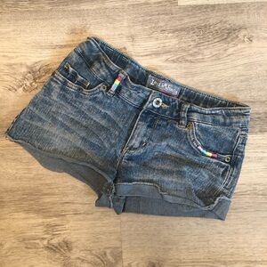 🔴 3/$25 🔴 Levi's Girls Blue Denim Shorts with rainbow detail